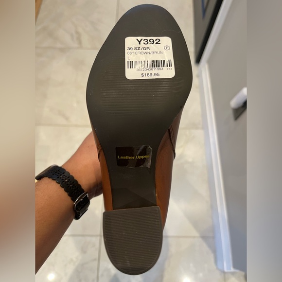 Le château short boots (with leather upper) - Picture 3 of 6